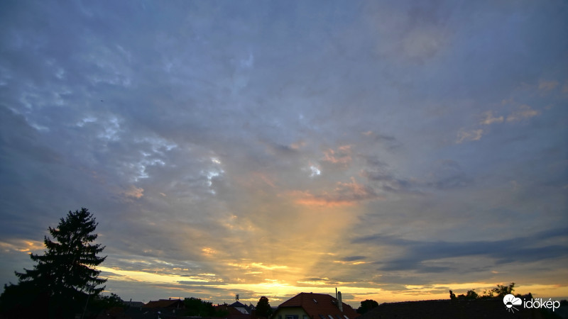 Lebukás előtti sugarak! (1)