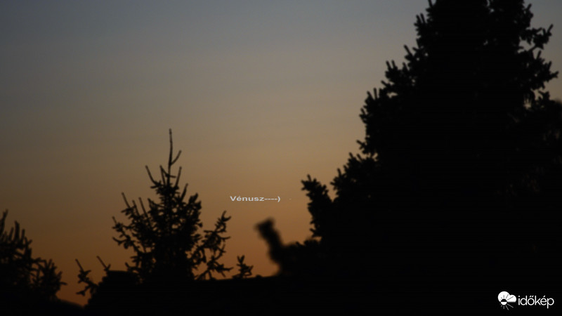 Vénusz az alkonyati égen.