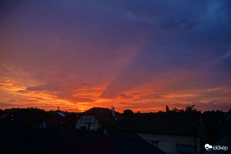  Záporfényes naplemente Soroksáron krepu sugarakkal fűszerezve. (2)