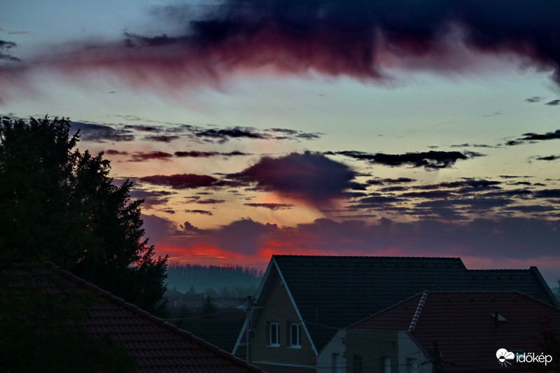 Novemberi pirkadat színei. 