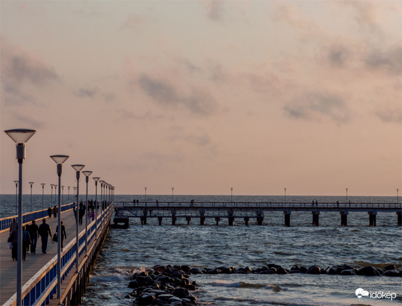 Naplemente a Palanga mólón