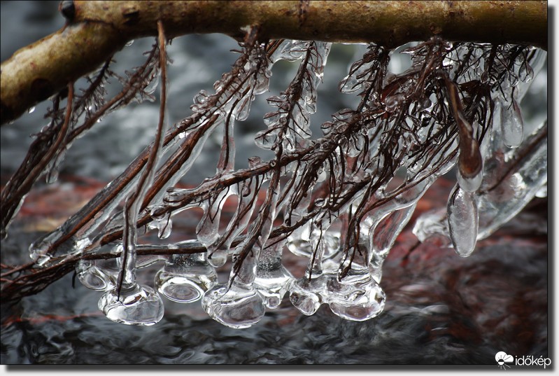 A víz még hideg... II