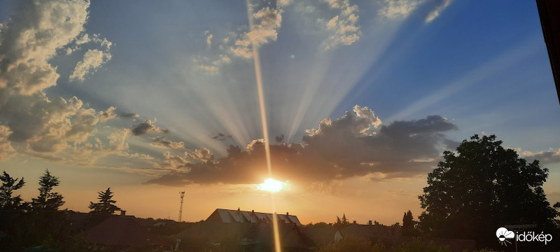 Naplemente előtt