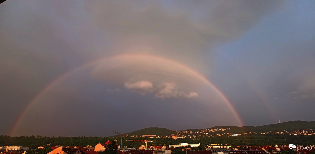Napkeltével szemben. Jó reggelt Pünkösd vasárnap! :)