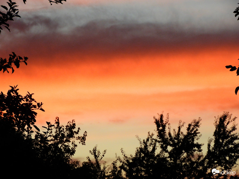 Nagyon szép, változatos jelenségek ma 31 órakoe