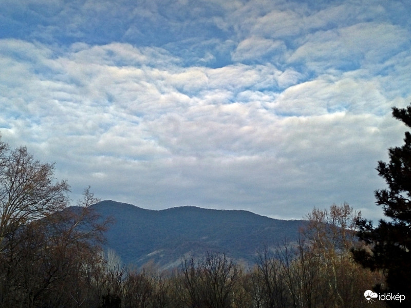 Börzsöny dombjai délelőtt