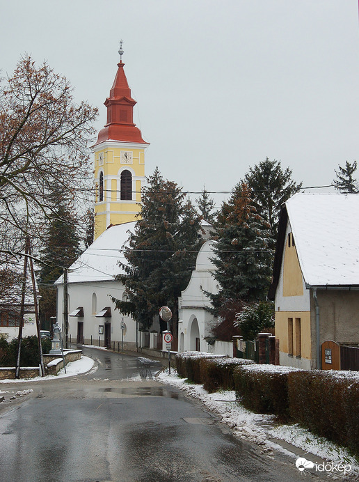 Olvadó hó Balatonkenesén