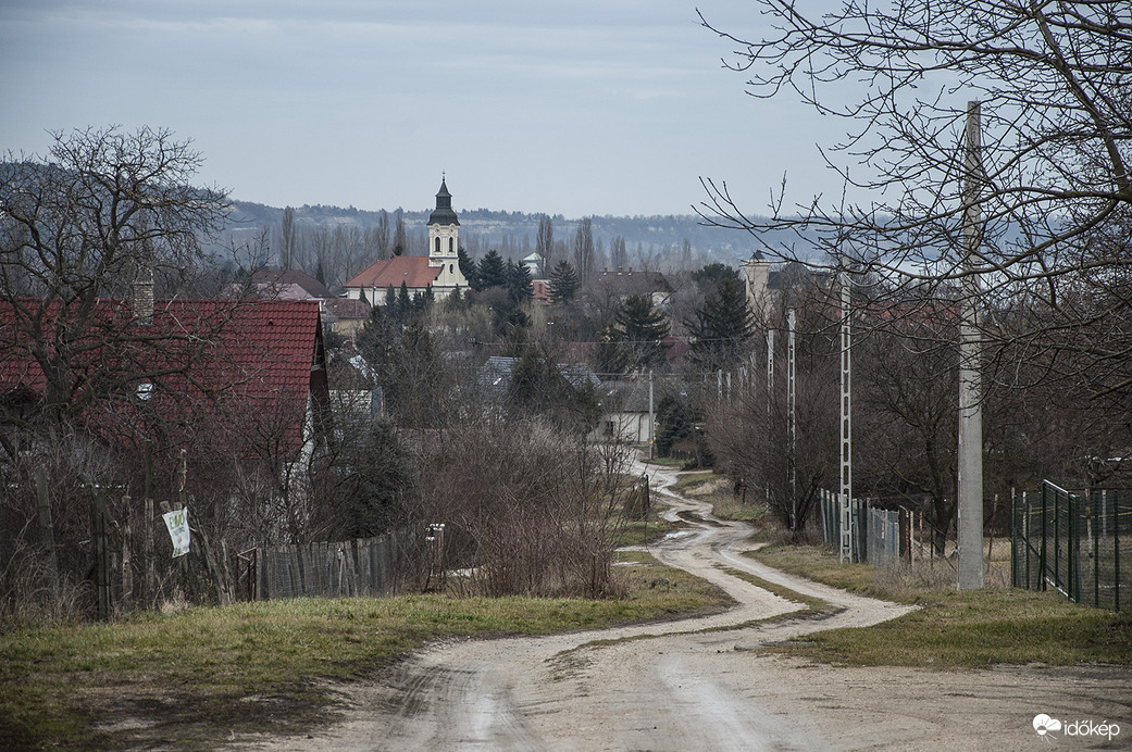 Olvadó tél