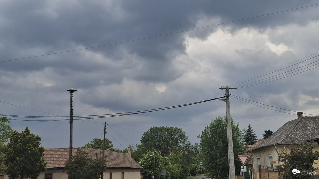 Nagykökényes