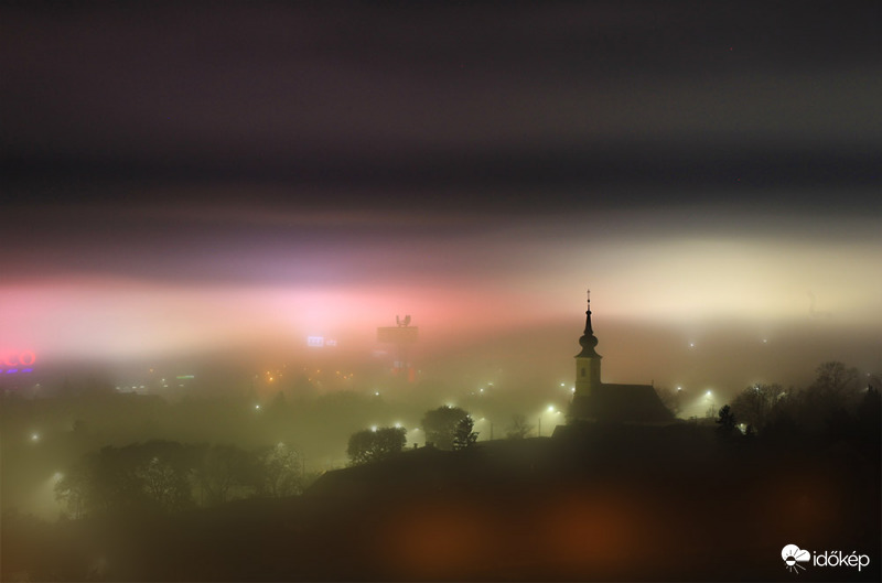 "Messze még a hajnal, "
