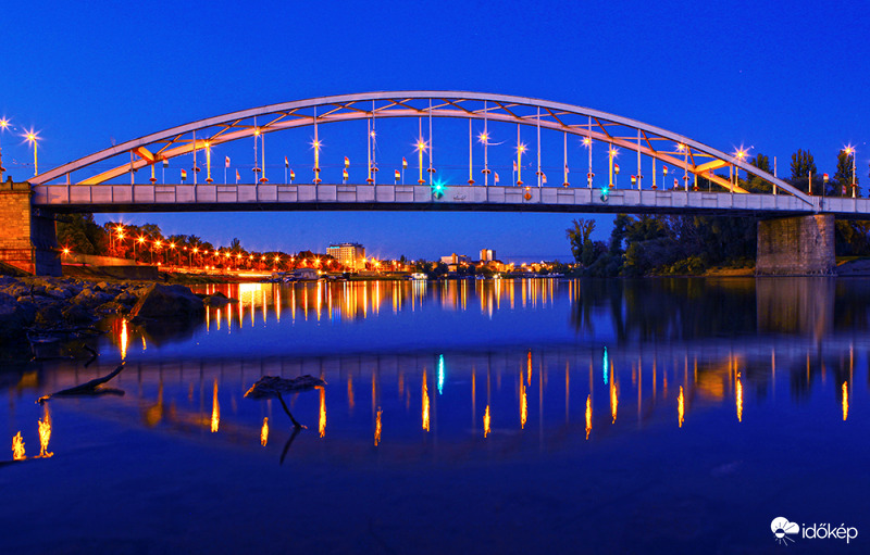  KÉK TISZA 