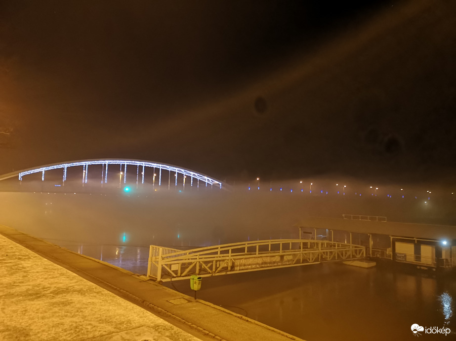 Köd a Tisza mentén