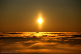 Napkelte a ködtenger felett