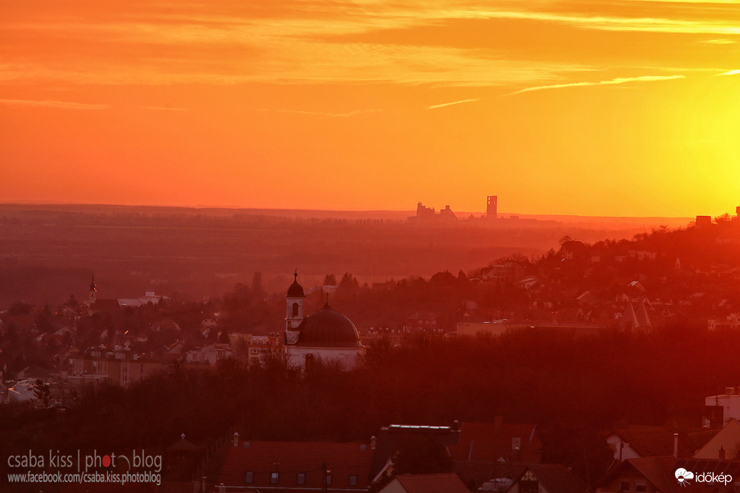 Pécs - napnyugtakor.