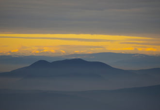 Naplemente a ködtenger felett