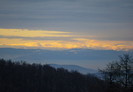 Naplemente a ködtenger felett