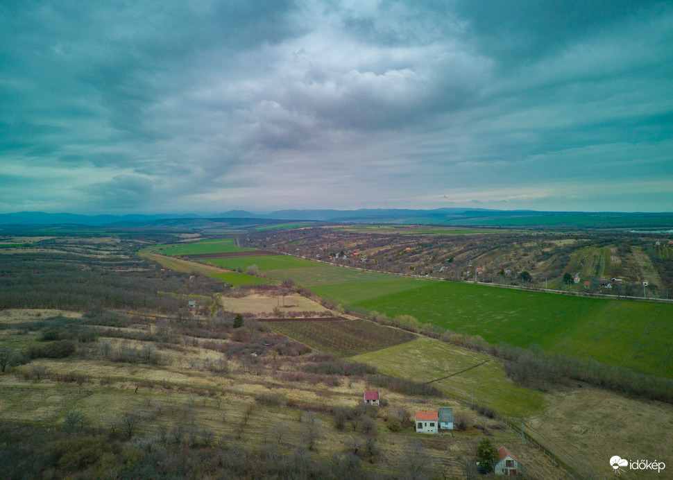 Légifelvétel a felhők közelében