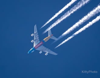 Airbus A380 'Perkáta felett'