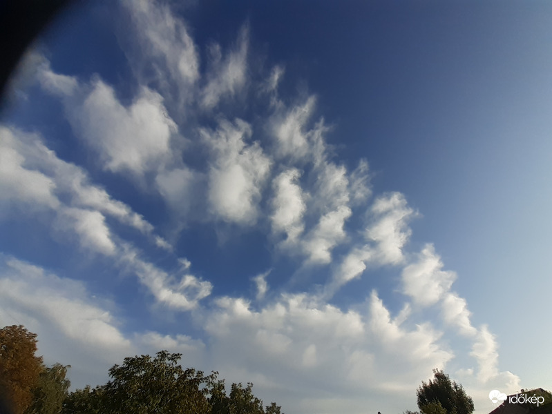 Így vonultak el a felhők