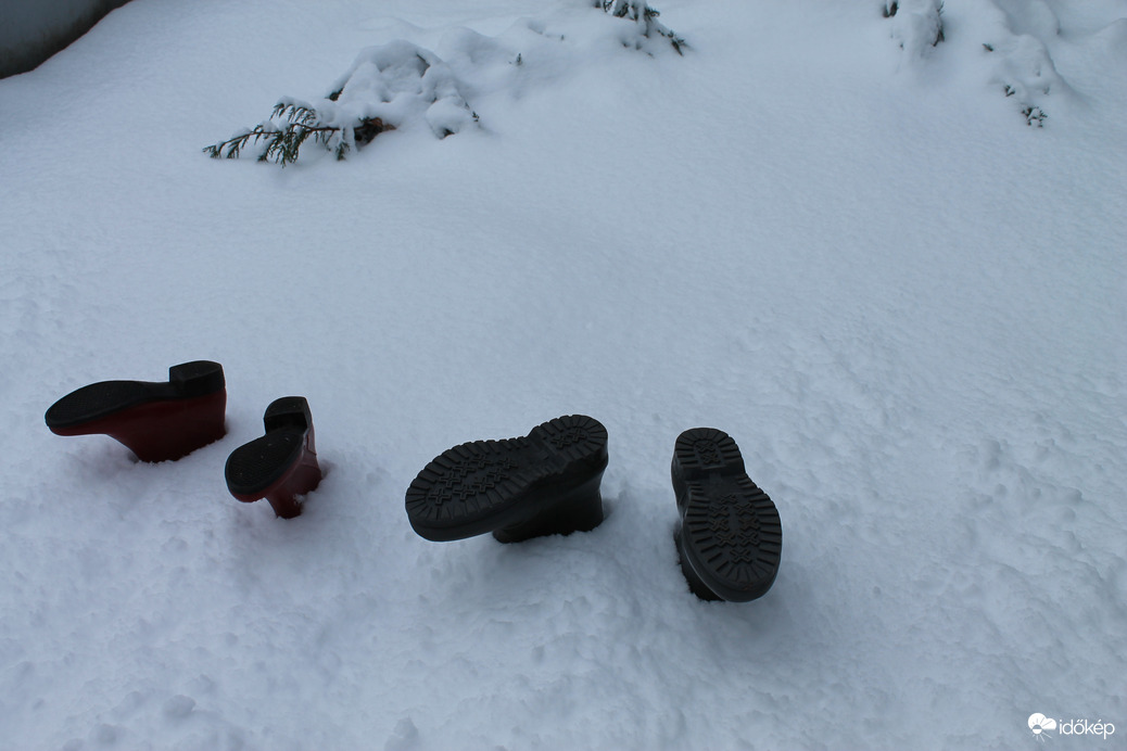 Szentendre, kicsit elbuktunk a gyönyörű 170 cm-es hóban (pontosítva 170 mm :))