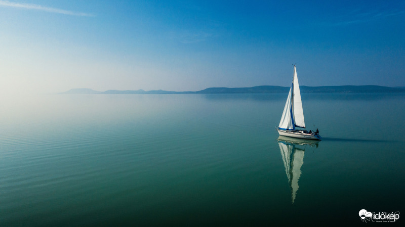 Ébredő Balaton