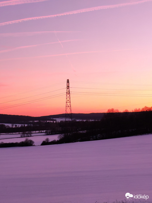 2026 első naplemente 