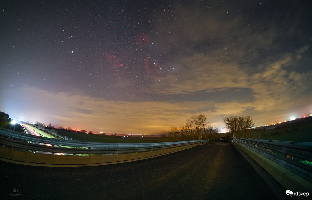 Orion a felhők felett