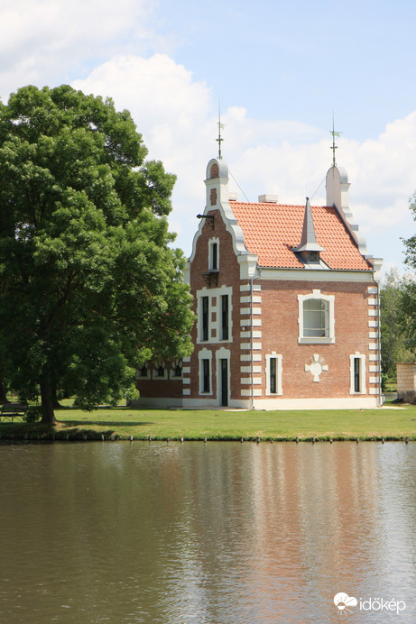 Holland ház; Dég