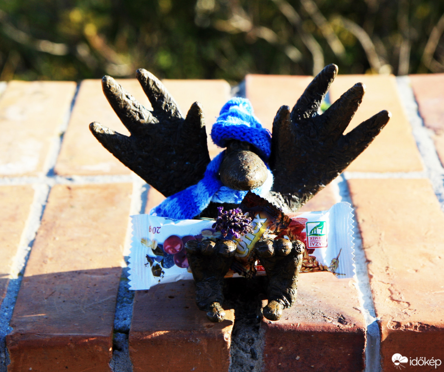 Artúr sálat kapott