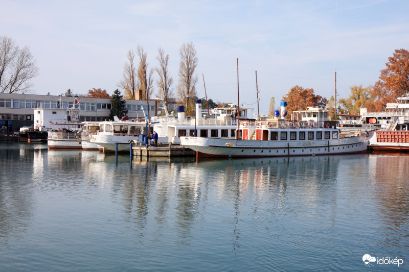 Pihen a balatoni nosztalgia flotta