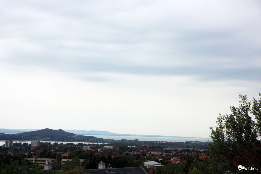 Arácsról a Nyereg hegy és a nyugati medence