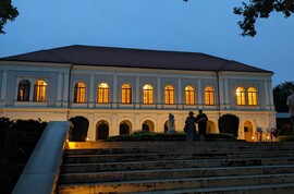 Kurszalon, Balatonfüred 