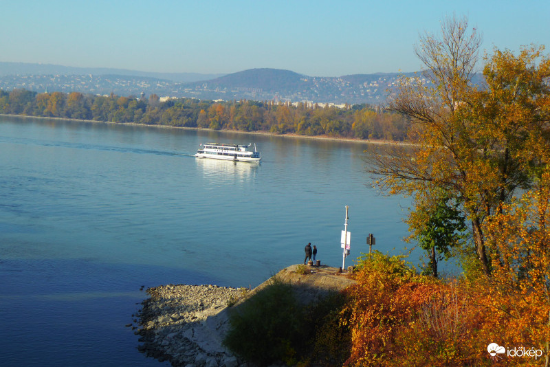 Népsziget csúcsa és Buda
