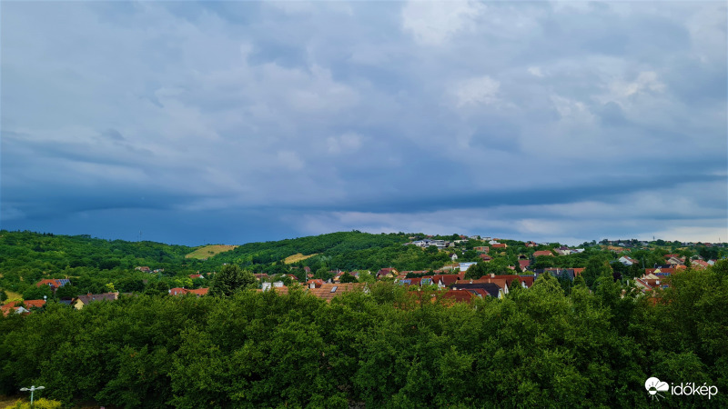 Vácra is megérkezett az eső