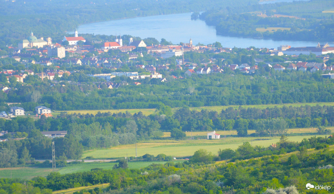 Vác