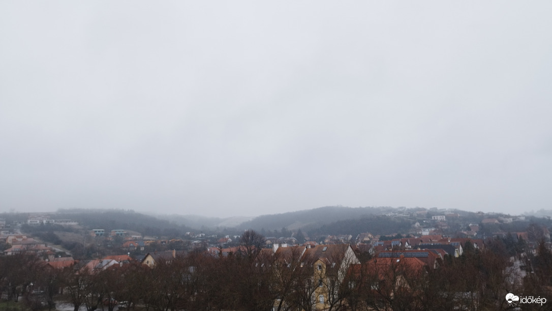 Vác is kezd fehéredni