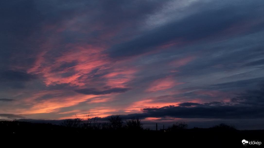 Karácsonyi pirkadat