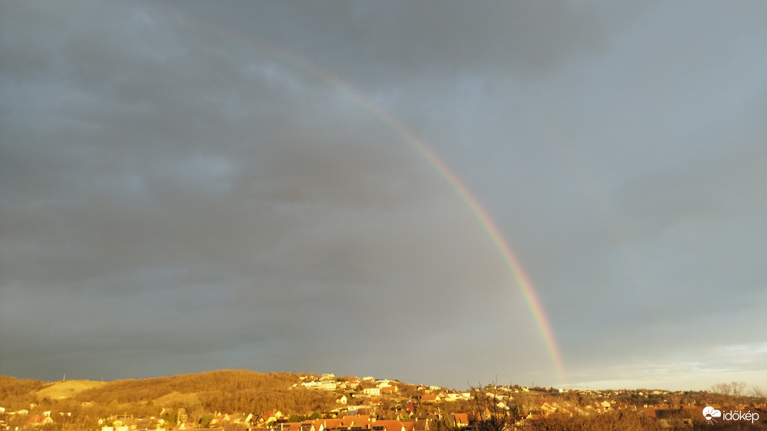 Februári szivárvány