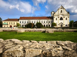 Vác