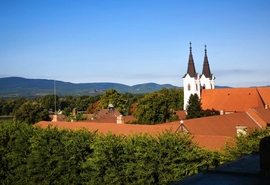 Vác