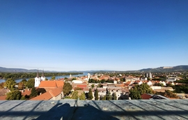 Vác