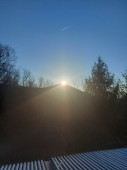 dec21, Ziribár hegy mögött(csúcsán) jön fel a nap,mint valami piramis felett 
