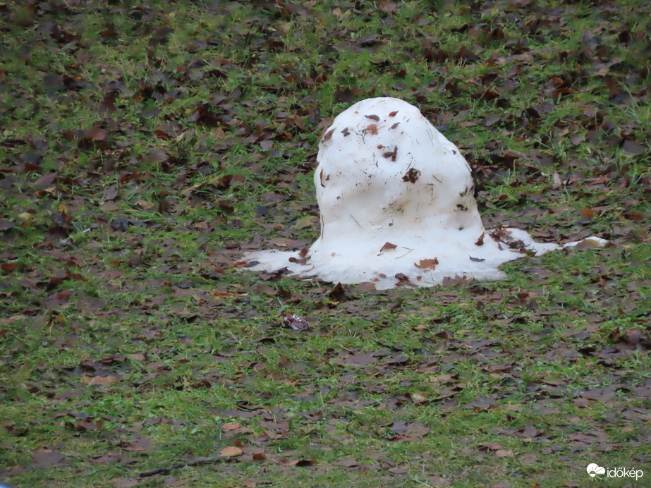 Ennyi maradt a hóból