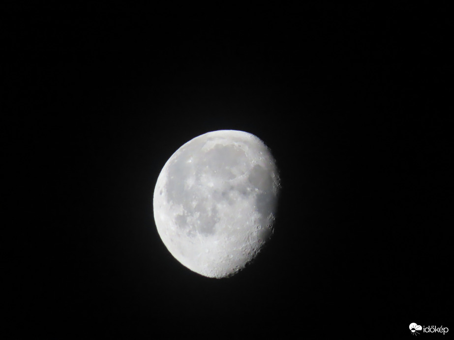Fogyóban a Hold