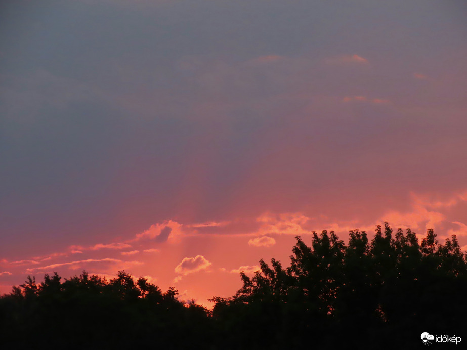 Napnyugta utáni fények