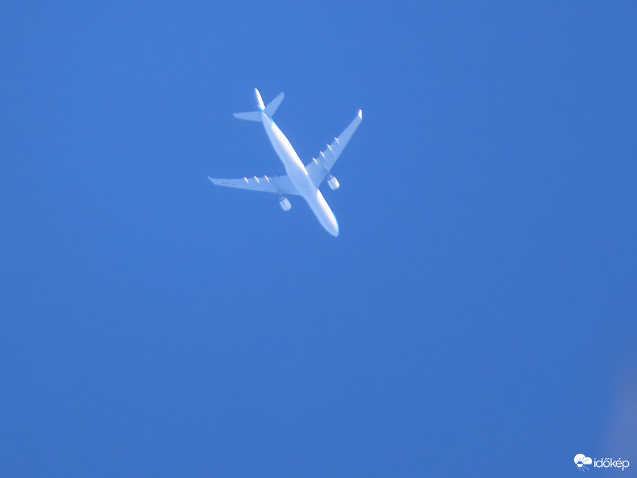 Suhanás a kékségben