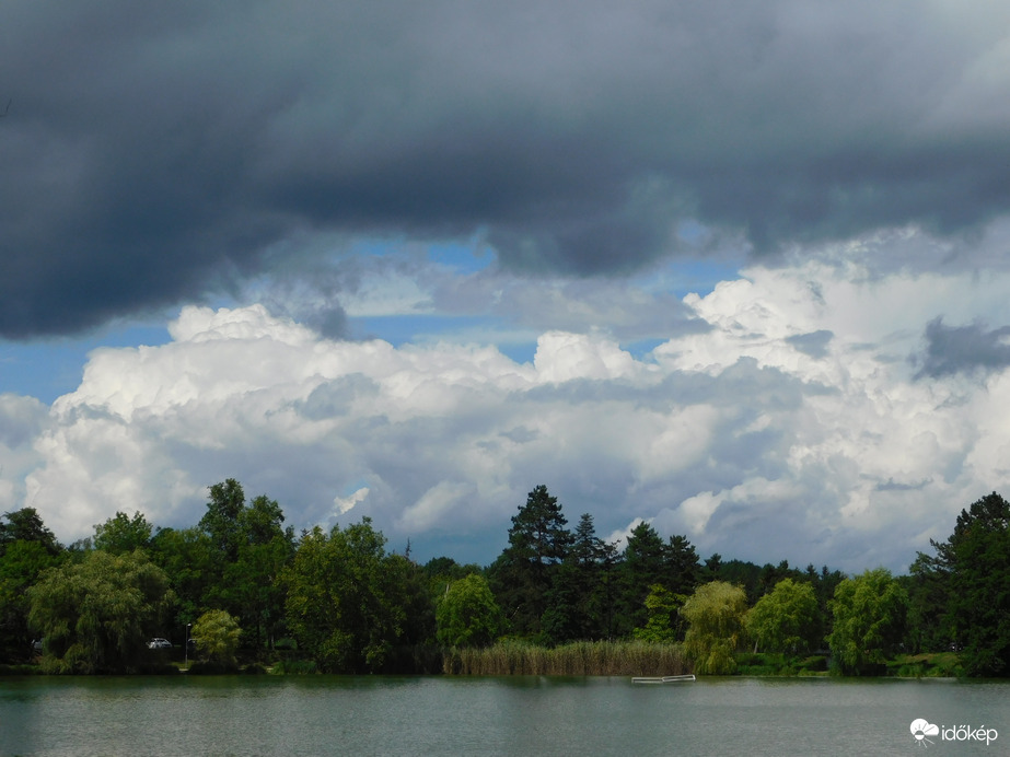 Körös-körül felhők