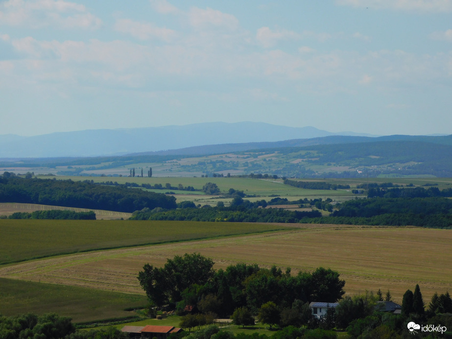 A távolban már Ausztria hegyei látszanak