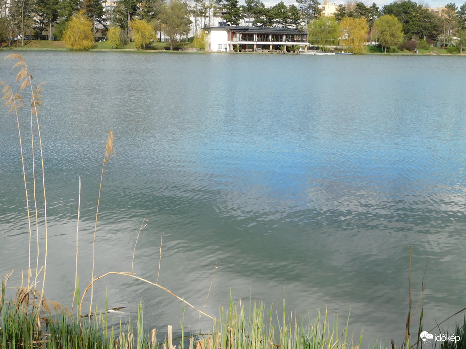 Szeszélyes április 1.