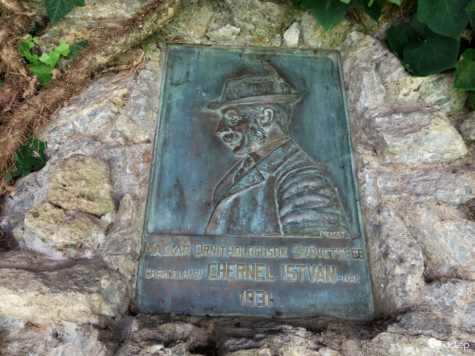 Emléktábla